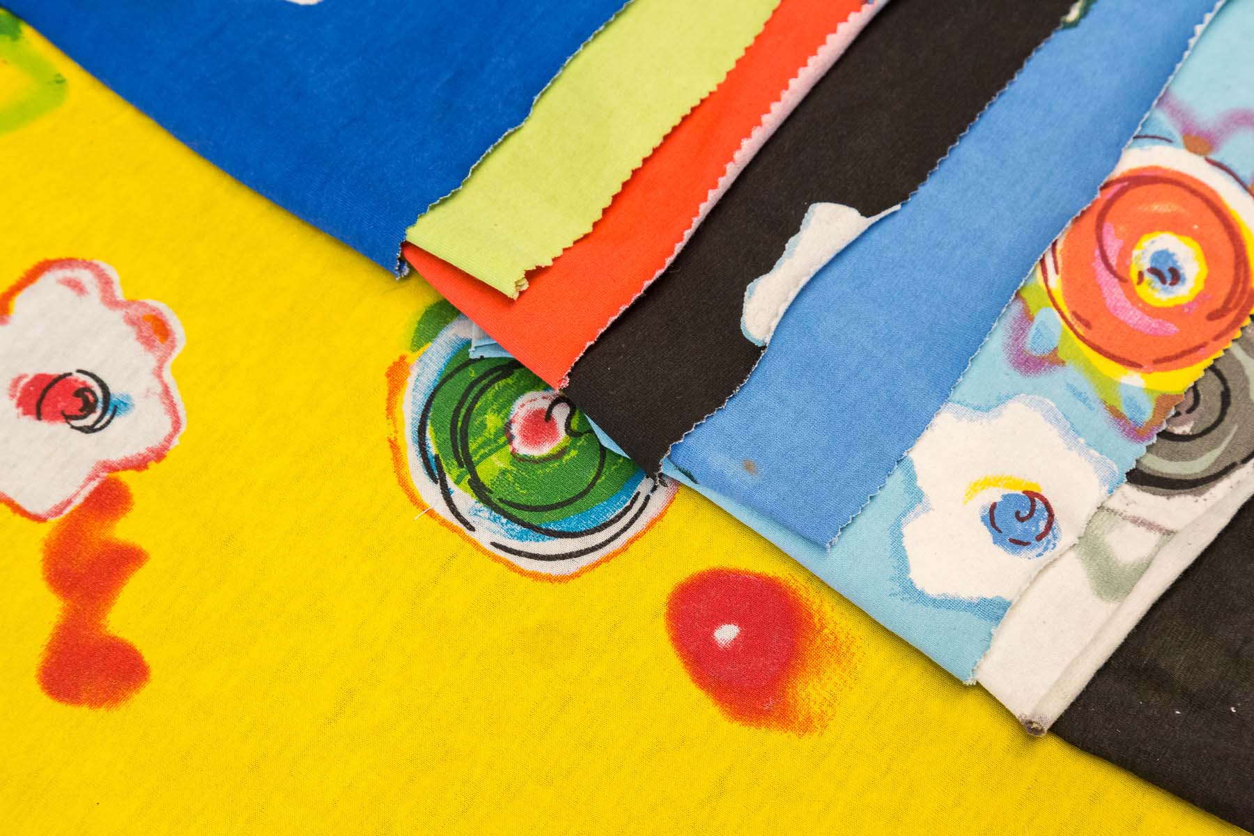Contenitori con i colori